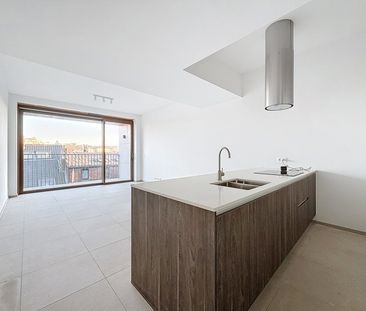 Appartement te huur in Ixelles - Photo 2