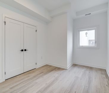For Lease - 3039 Dundas Street Unit# 8, Toronto, Ontario - Photo 2