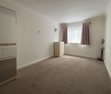 1 bedroom retirement property to rent - Photo 2