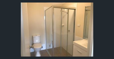 Great Location - 4 Bedroom Duplex - Photo 5