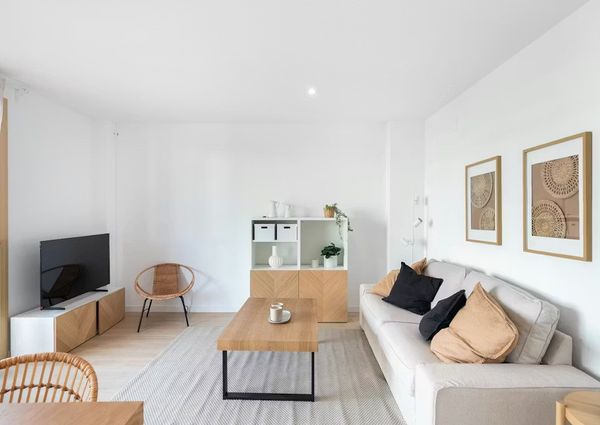 Carrer de Pi i Margall, Badalona, Catalonia 08912