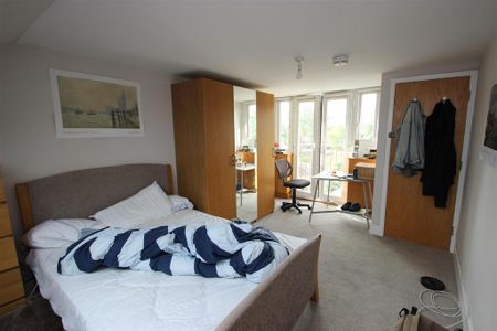 4 bedroom house to rent - Photo 2