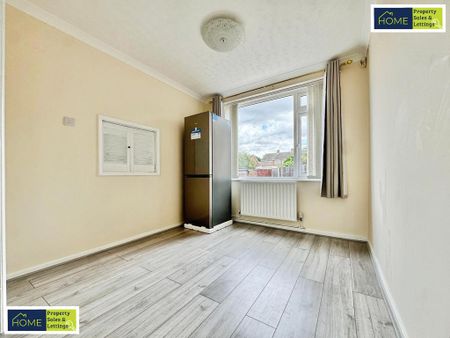 3 bedroom semi-detached house to rent - Photo 3