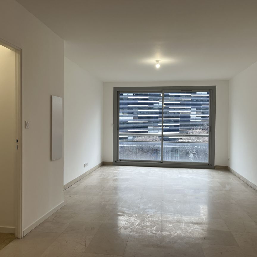 Location Appartement 3 pièces 91m² MARSEILLE 8ème - Photo 1