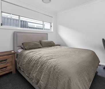 66 Meya Crescent, Fletcher NSW 2287 - House For Rent | Domain - Photo 1