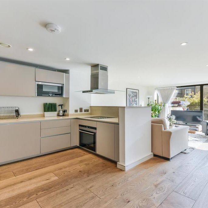 3 bedroom maisonette to rent - Photo 1