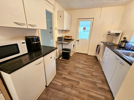 3 Bed Semi-Detached House, Melford Road, NG8 - Photo 4