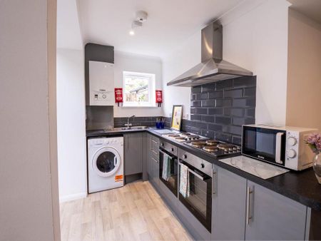 6 bedroom house to rent - Photo 4