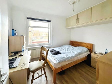 7 bedroom semi-detached house to rent - Photo 2