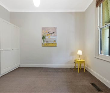 22 Raglan Street, South Melbourne VIC 3205 - House For Rent | Domain - Photo 5