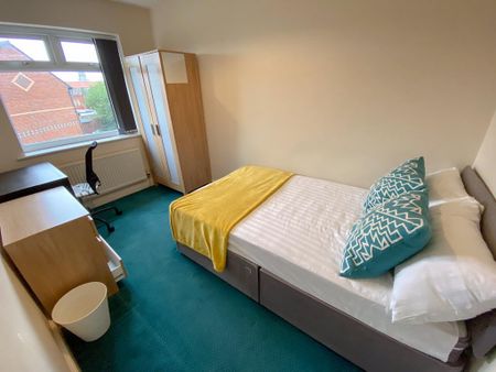 3 bedroom semi-detached house to rent - Photo 2