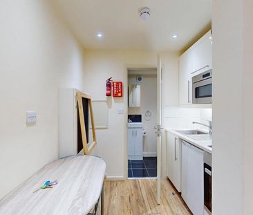 Studio to rent - Photo 2