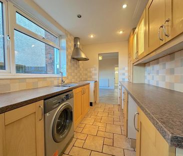 2 bedroom semi-detached house to rent - Photo 5