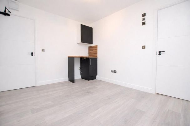 1 bedroom house of multiple occupation to rent - Photo 1