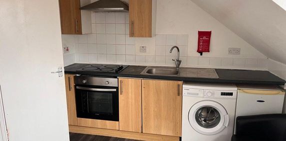 1 bedroom flat to rent - Photo 2