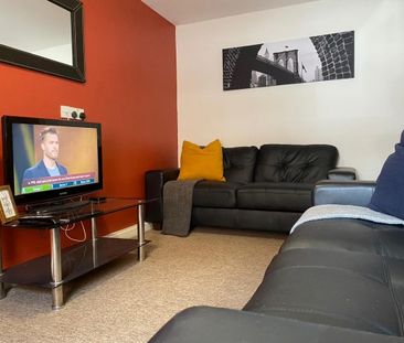 4 Bed - Flat 21, Cathedral Court â€“ 4 Bed - Photo 1