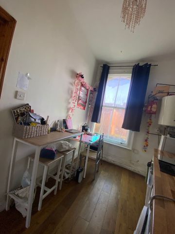 1 Bed Flat, Morning Lane, E9 - Photo 2