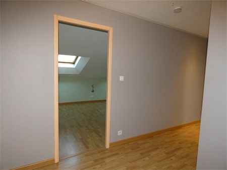 Location Appartement 5 pièces 103m² - Photo 3