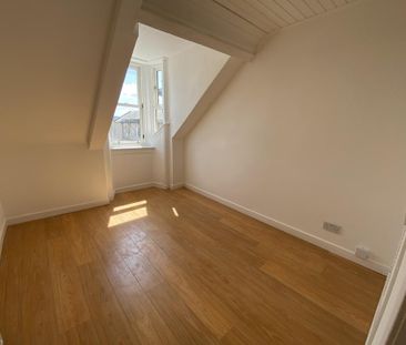 3 bedroom flat to rent - Photo 6