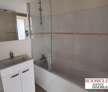 Location Appartement 4 pièces 81m² POITIERS 86000 - Photo 3