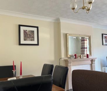 2 bedroom Flat To Let - Photo 4