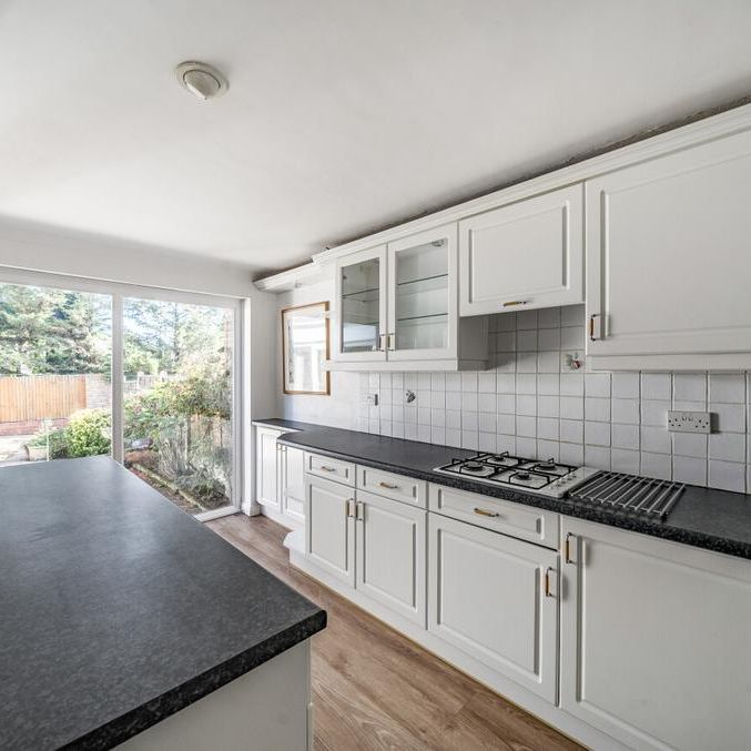 3 bedroom semi-detached house to rent - Photo 1