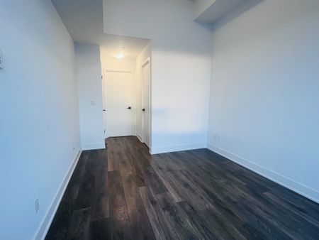 For Lease - 2481 Taunton Road Unit# 407, Oakville, Ontario - Photo 3