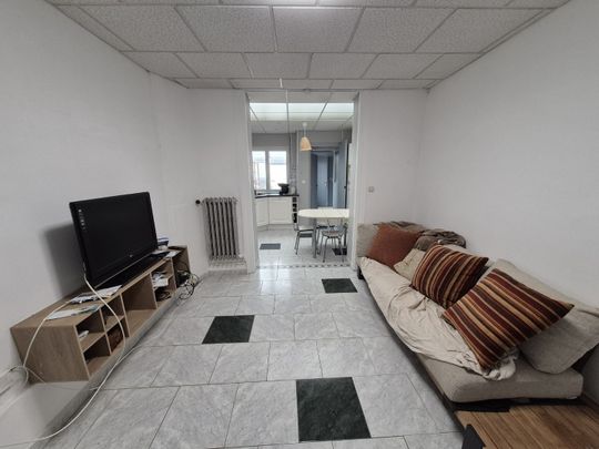 Location Appartement 1 pièce 14m² RONCHIN 59790 - Photo 1
