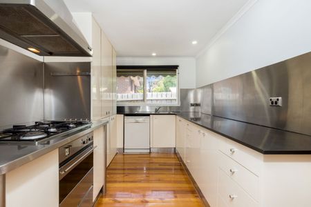 A Family Paradise - Photo 3