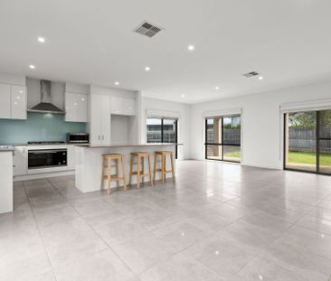 12A Thurloo Drive, Safety Beach - Photo 1