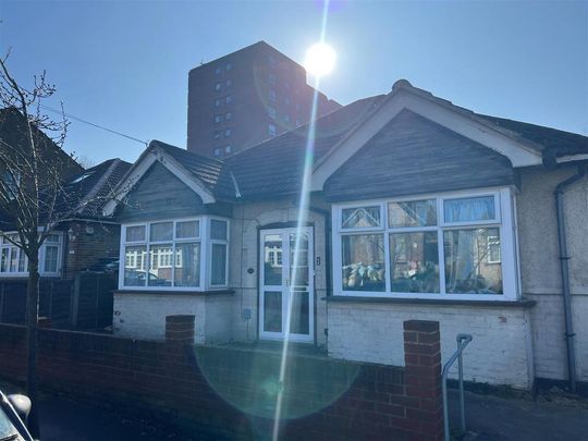 1 bedroom property to rent - Photo 1
