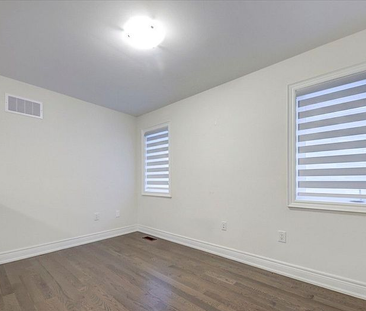 For Lease - 132 Ben Sinclair Avenue, East Gwillimbury, Ontario - Photo 5