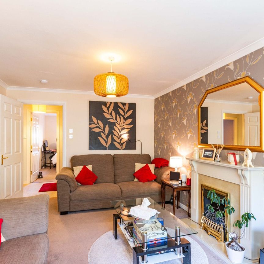 1075L Dicksonfield, Edinburgh, EH7 5NE - Photo 1