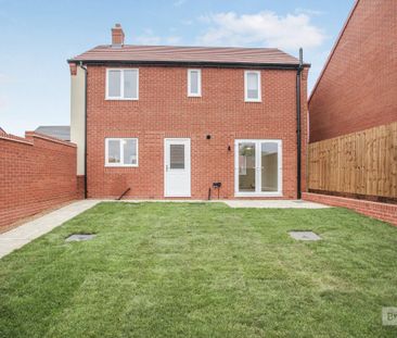 Caesar Drive, NUNEATON - Photo 3