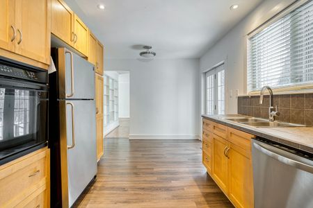 For Lease - 238 Searle Avenue, Toronto, Ontario - Photo 4