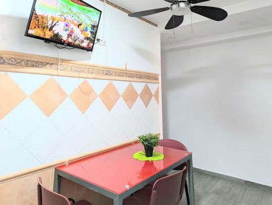 Carrer de Bailén, Burjassot, Valencian Community 46100 - Photo 1