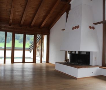 sehr grosszügige 5.5 Zimmerwohnung mit Sitzplatz und toller Aussicht - Photo 1