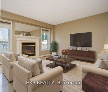 112 GROVEMONT DRIVE - Photo 1