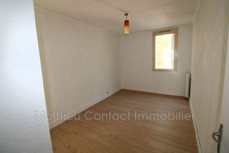 7 collines, Location appartement 3 pièces 82 m² - Photo 4