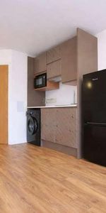 Sanford Mews, Epsom Road, Guildford, Surrey, GU1 - Photo 4