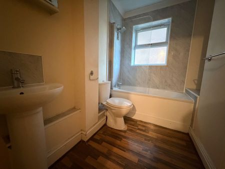 2 Bed Flat, Millbrook Road East, SO15 - Photo 4