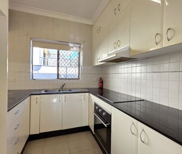 TIDY & CLEAN 2 BEDROOM VILLA FOR RENT - Photo 3