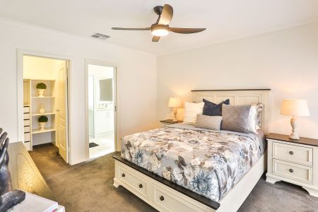 Space, Style & Comfort for the Whole Family - Photo 3