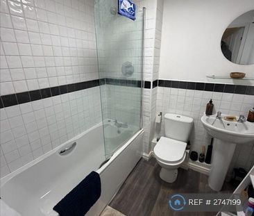 2 bedroom flat to rent - Photo 3