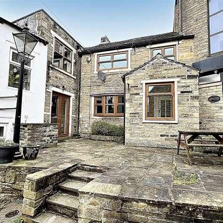 North Road, Kirkburton, Huddersfield, HD8 - Photo 1