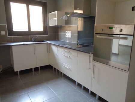 Location Appartement 5 pièces 123 m2 à Alénya - Photo 2