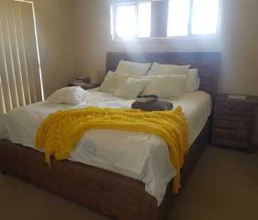 10 Freeman Street, Avoca QLD 4670 - House For Rent | Domain - Photo 2