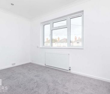 3 bedroom apartment to rent - Photo 5