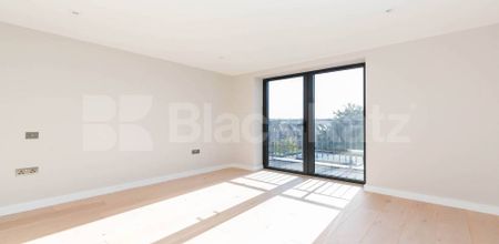 Huge luxury one bed within a private development and access to a private terrace - Photo 2