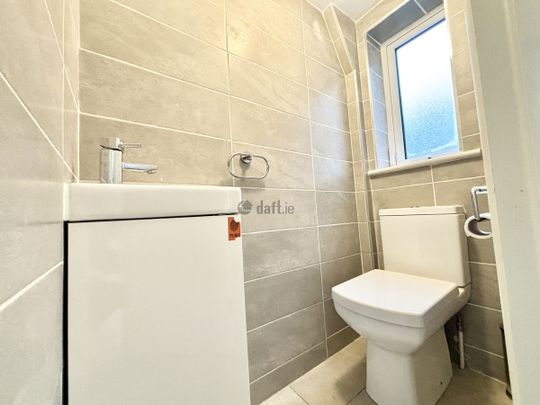 Apartment to rent in Dublin, Rathgar - Photo 1